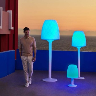 Nowoczesna lampa wazonowa Vondom – elegancja i styl w Twoim wnętrzu
