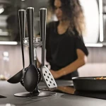 guzzini-akcesoria-kuchenne-guzzini-na-stojaku-6-el__141721_b9b7883-s543x531.webp
