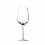 821005_wine_service_riesling.WebP