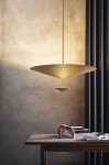 Narciso_suspension_oro-933x1400.jpg