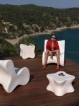 vondom-pal-lounge-chair-lounge-chairs-archello.1617779352.0008.webp
