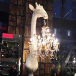 qeeboo-giraffe-in-love-wall-lamp-marcantonio-03.jpg