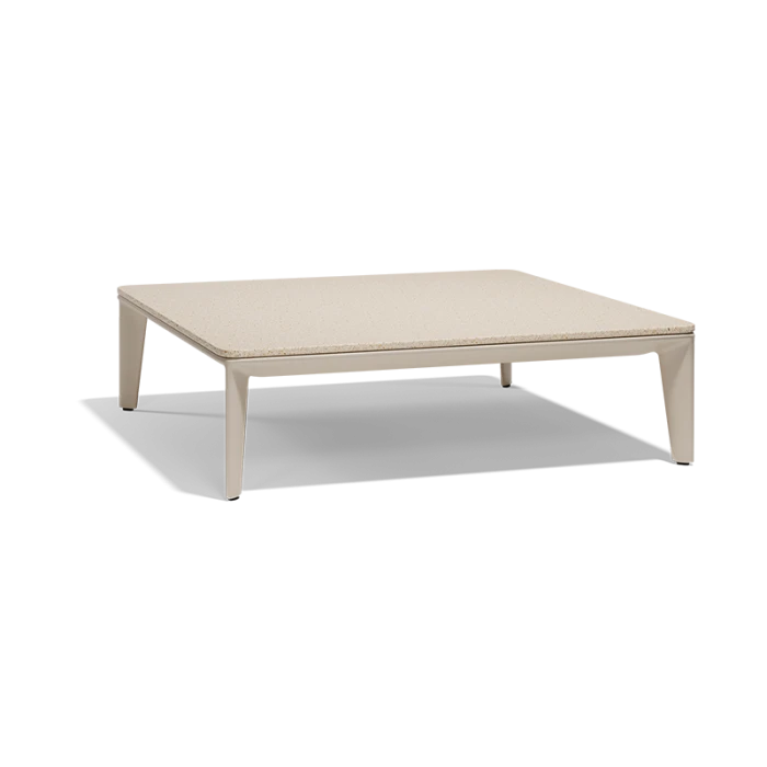 Vondom-Pasadena-outdoor-coffee-table-Jean-Marie-Massaud-70064.png