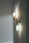 cas-pen-mom-wall-lamp-01_04_a3a09027-c312-404a-b285-f00d20e94898.webp